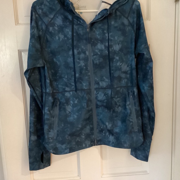 Carve Designs Athletic Zipper Long sleeve top with hood - Picture 2 of 5